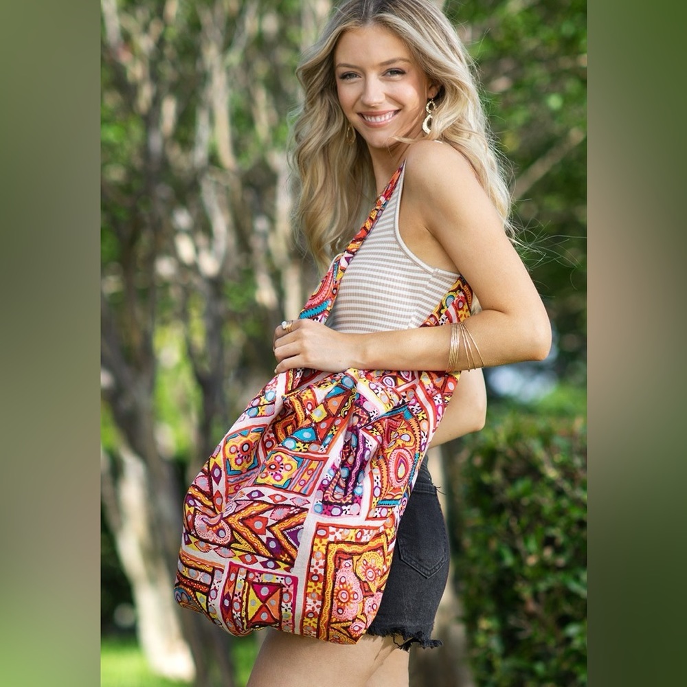 Ethnic Print Bohemian Zip Bag NWT